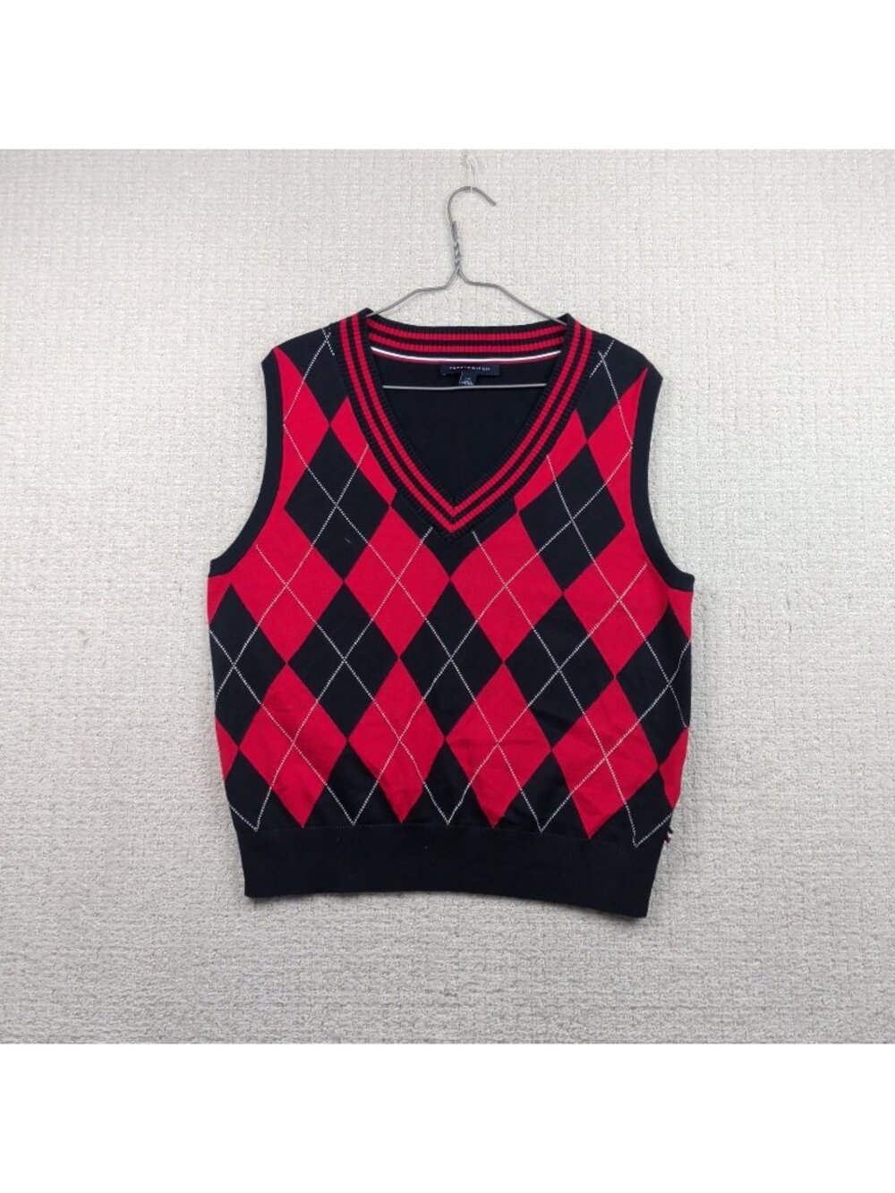 Tommy Hilfiger Men’s Size L Red Argyle Sweater Vest V Neck Dark Academia Preppy